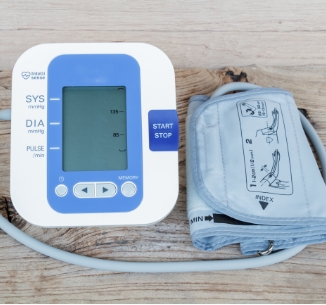 automatic-blood-pressure-monitor